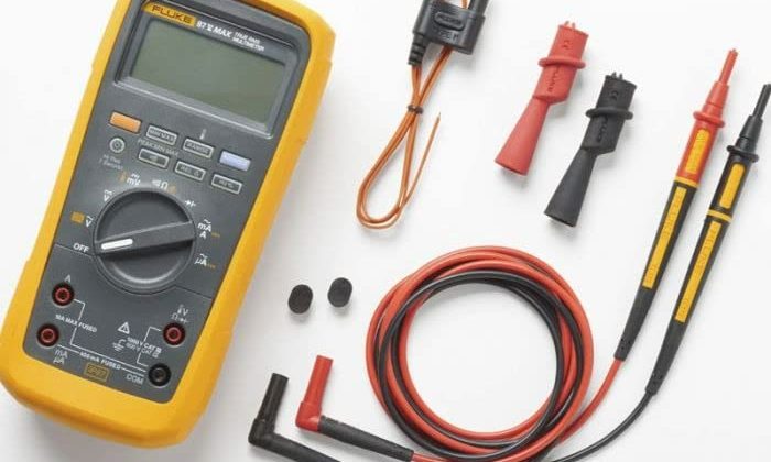 Fluke 87V MAX True-RMS Digital Multimeter, Rugged, Waterproof and Dustproof IP67 Rated, Up to 800 Hour Battery Capacity, Built-In Thermometer, Withstands Drops Up To 13 Feet, Includes TL175 Test Leads